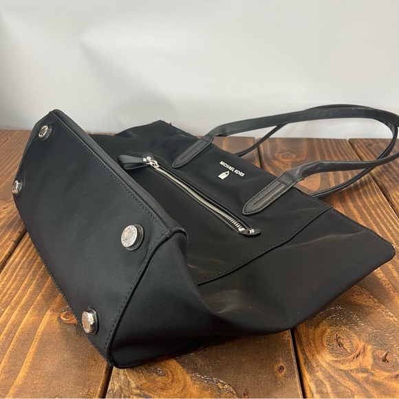 MICHAEL KORS BLACK TOTE - Picture 6 of 12